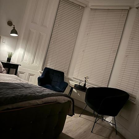 Seaside Studio Apartment Weston-super-Mare Ngoại thất bức ảnh